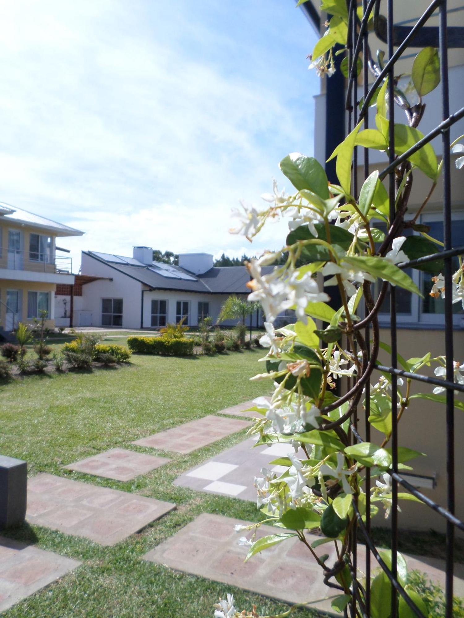 Complejo Arami Apart Colón Exterior foto